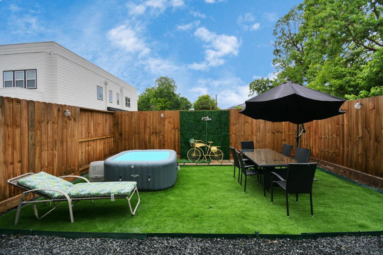 Blissful Getaway Home With Hot Tub & Backyard Near Downtown Houston Exteriér fotografie